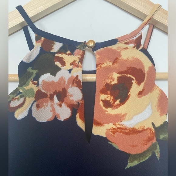 Altar’s state floral scalloped dress - Picture 4 of 8